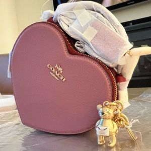 COACH Heart Pink Purse / Gold Crossgrain Leather Small Crossbody Bag - NWT w/🧸